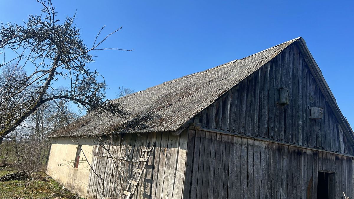 Ēkas koka daļa pirms jumta pārbūves